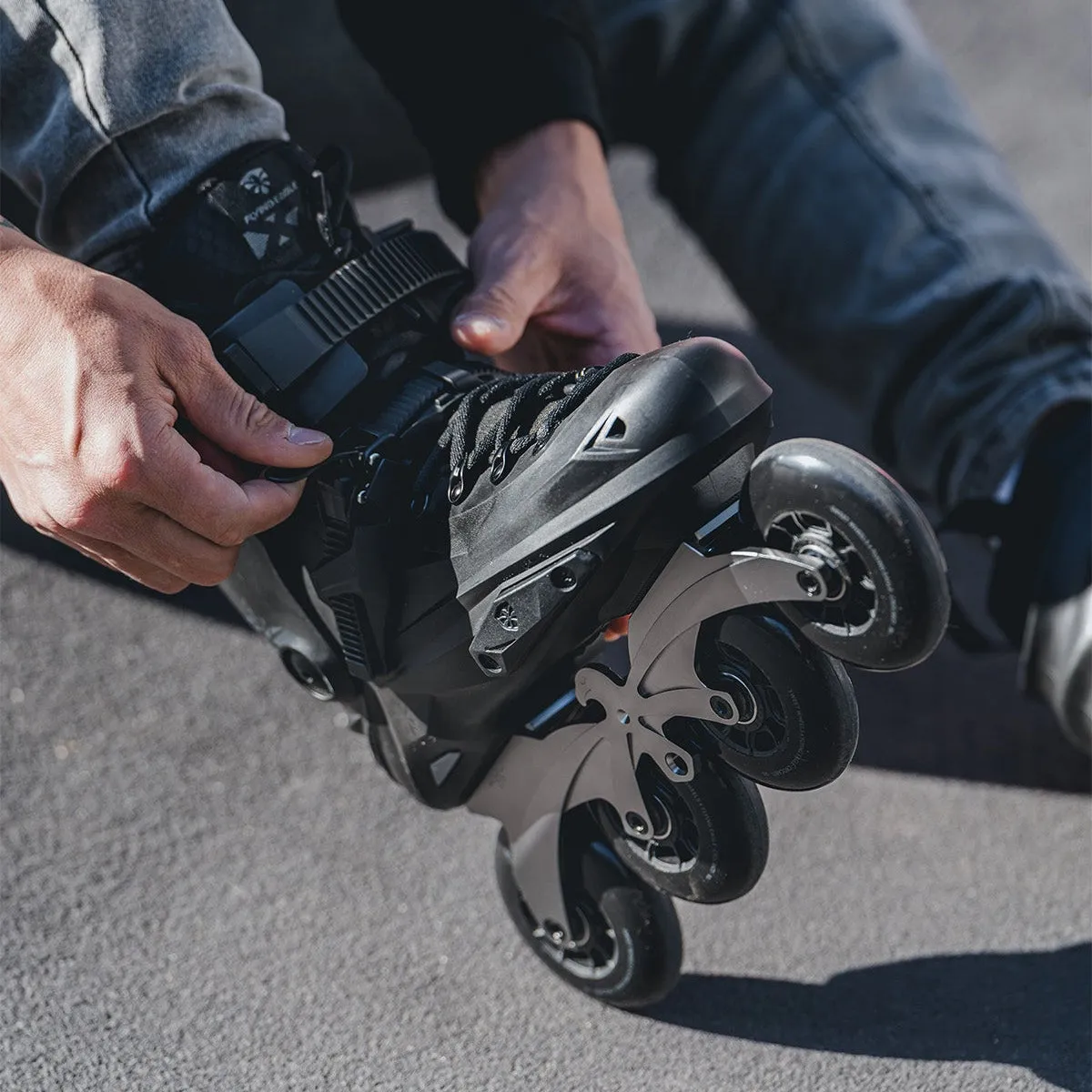 Flying Eagle Reaver Dual rulleskøjter Black/Grey alu